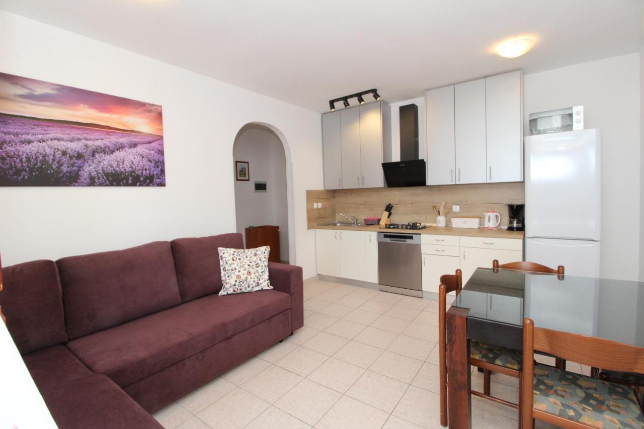 Apartments By The Sea Mandre, Pag - 6284 Kolan Extérieur photo