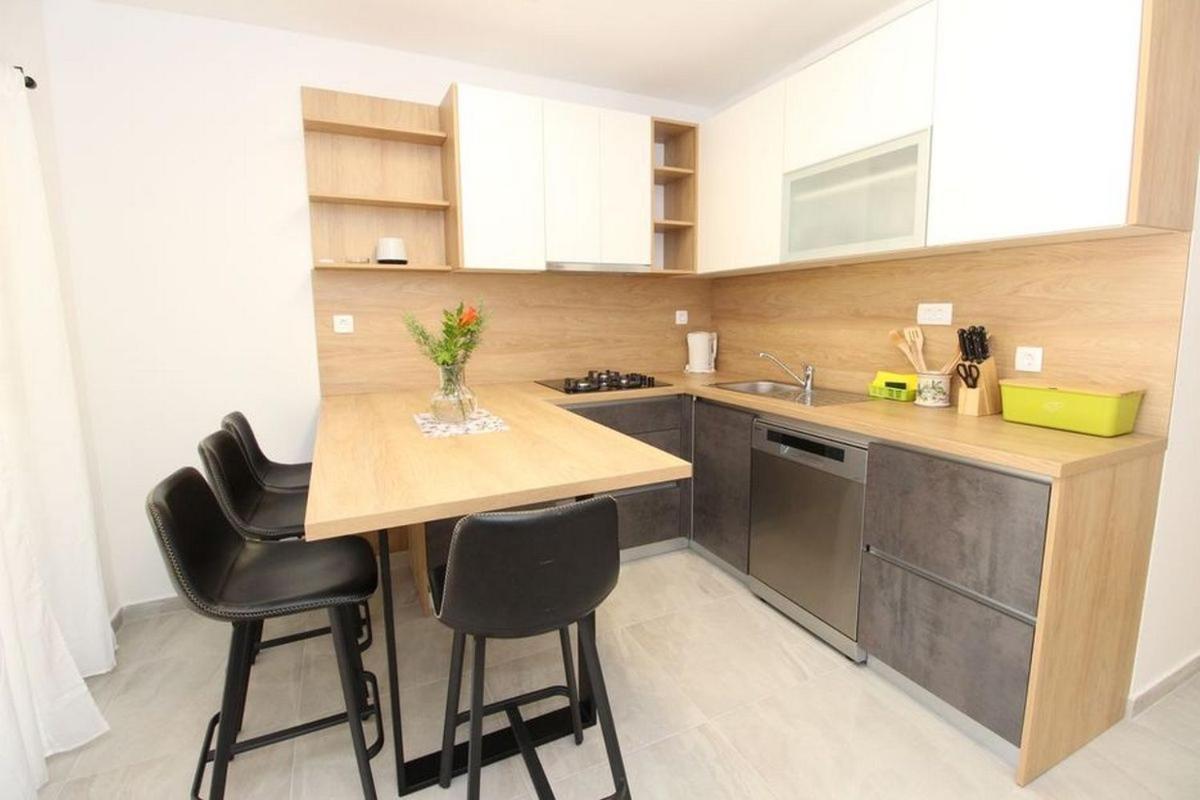Apartments By The Sea Mandre, Pag - 6284 Kolan Extérieur photo