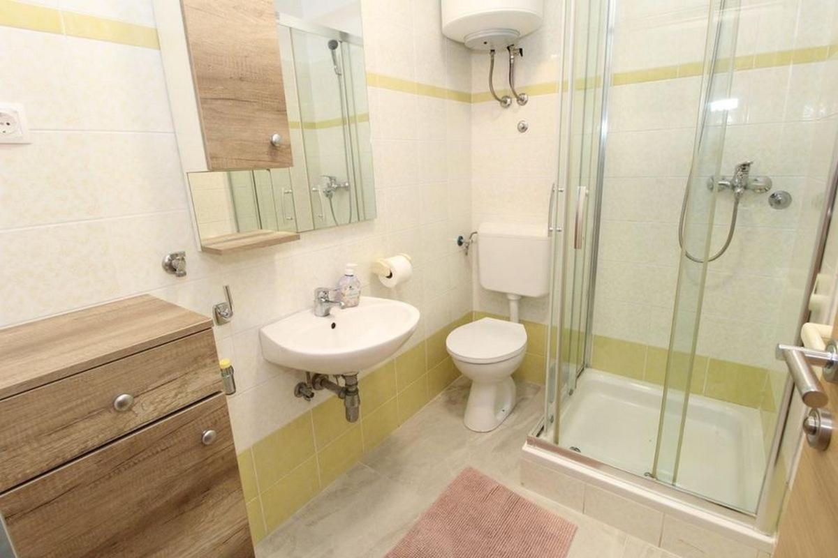 Apartments By The Sea Mandre, Pag - 6284 Kolan Extérieur photo