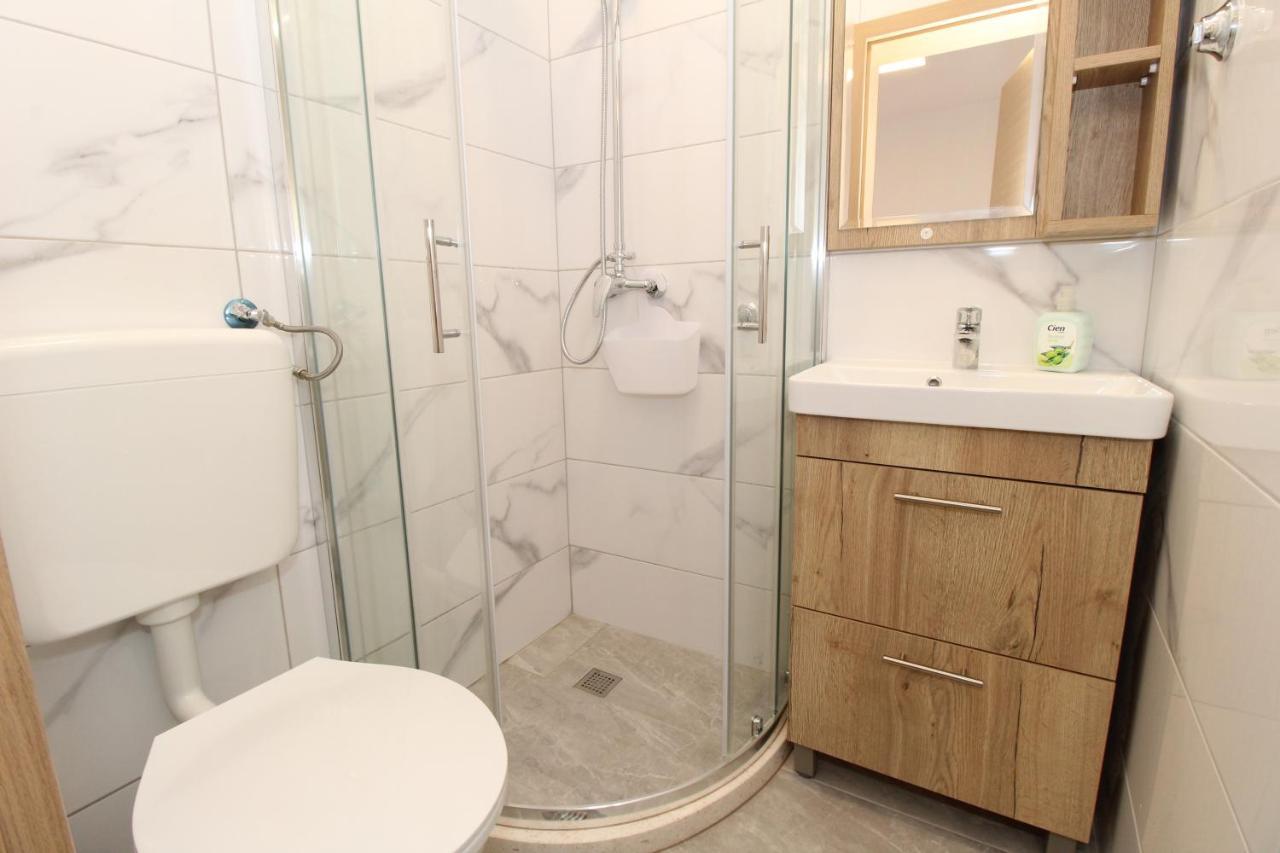 Apartments By The Sea Mandre, Pag - 6284 Kolan Extérieur photo